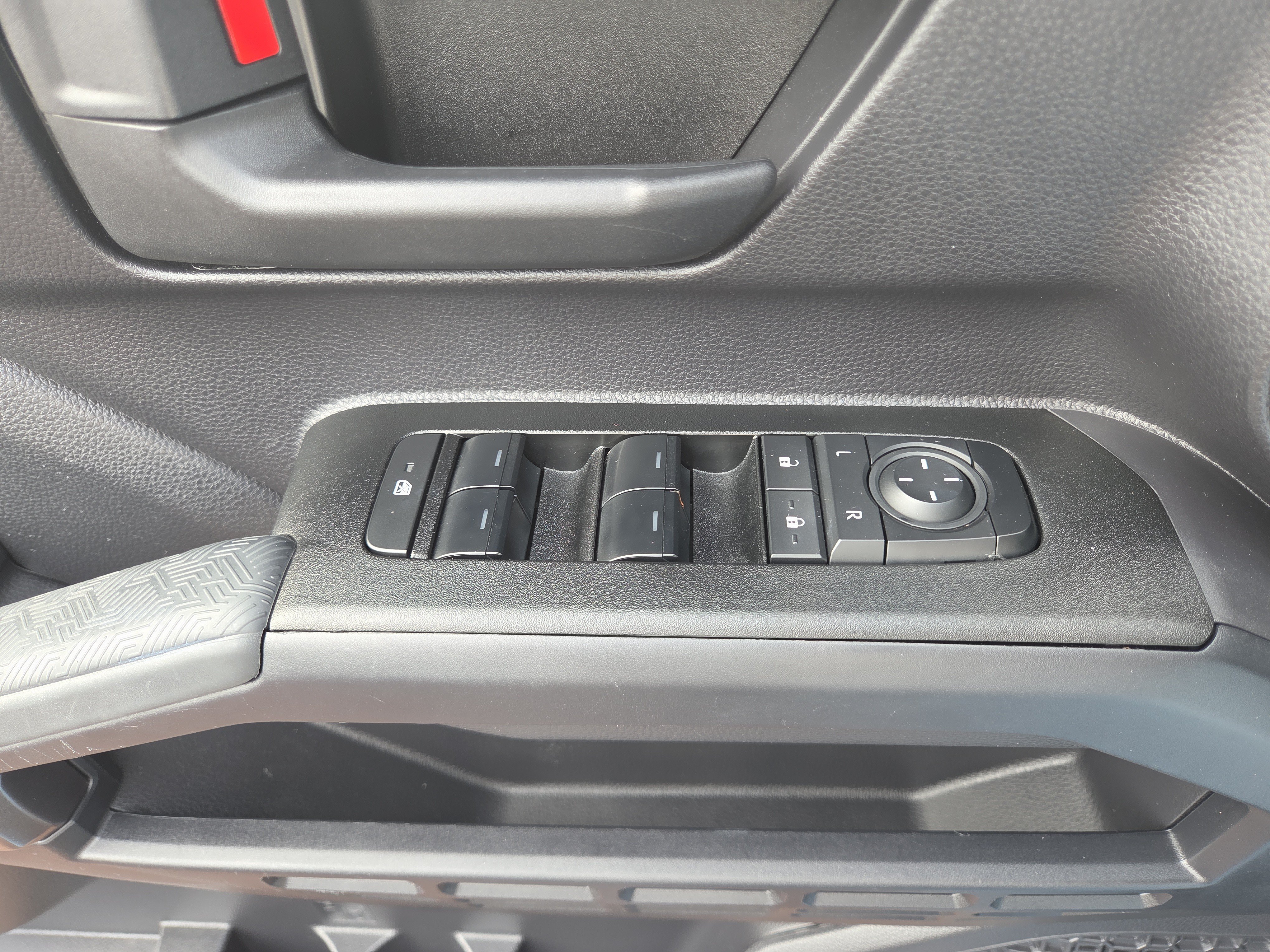 Certified 2025 Toyota 4Runner SR5 AWD/4WD image 28
