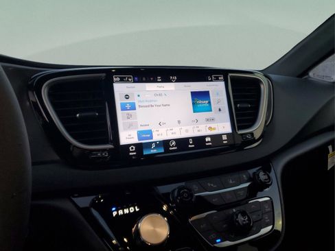 New 2026 Chrysler Voyager LX image 20