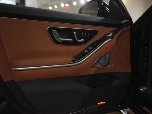 Used 2026 Mercedes-Benz S 580 4MATIC Sedan image 6