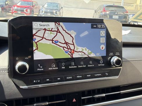 Used 2024 Mitsubishi Outlander FWD image 26
