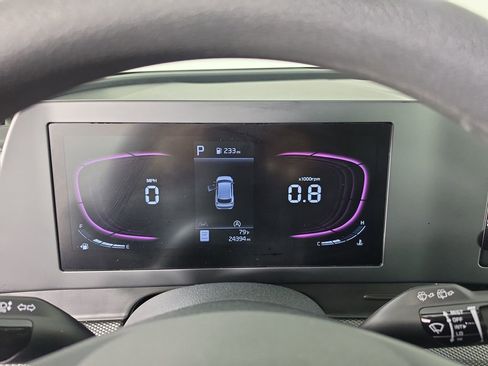 Certified 2025 Kia Sportage LX FWD image 12