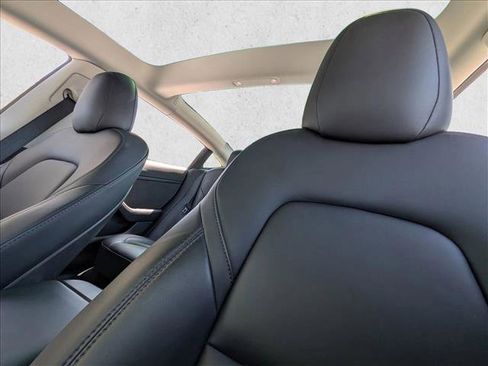 Used 2022 Tesla Model 3 Long Range image 18