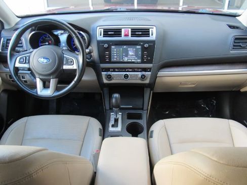 Used 2016 Subaru Outback 2.5i Limited image 3