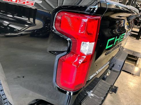 Used 2021 Chevrolet Silverado 1500 Custom Trail Boss AWD/4WD image 35