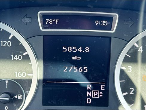 Used 2019 INFINITI QX30 image 13