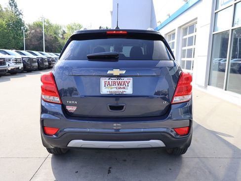 Used 2019 Chevrolet Trax LT w/ LT Convenience Package FWD image 9