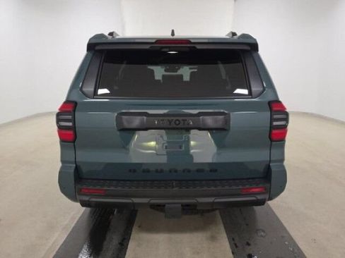 Used 2025 Toyota 4Runner TRD Off-Road Premium AWD/4WD image 5