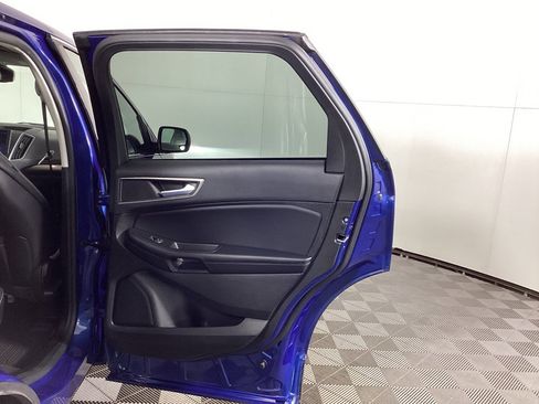 Used 2023 Ford Edge SEL w/ Convenience Package image 11
