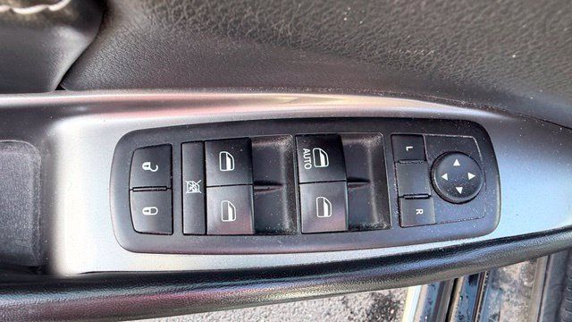 Used 2018 Dodge Journey Crossroad AWD/4WD image 12