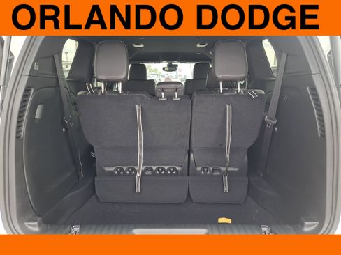 New 2026 Chrysler Pacifica Select image 8