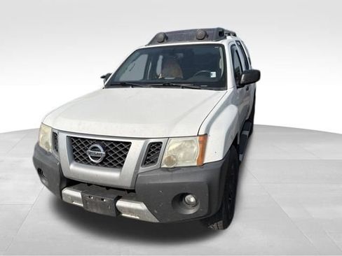 Used 2015 Nissan Xterra PRO-4X w/ Pro-4x Leather Package AWD/4WD image 3