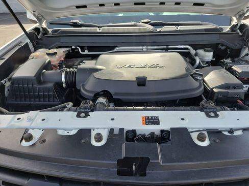 Used 2018 Chevrolet Colorado W/T w/ Custom Special Edition image 25