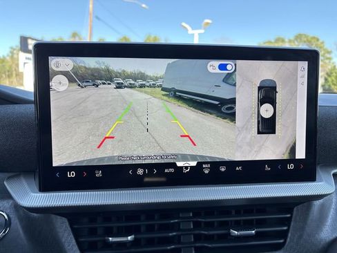 Used 2025 Ford Explorer Platinum RWD image 24