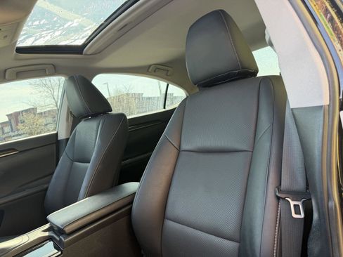 Used 2016 Lexus ES 350 w/ Premium Package w/Wood Trim image 13