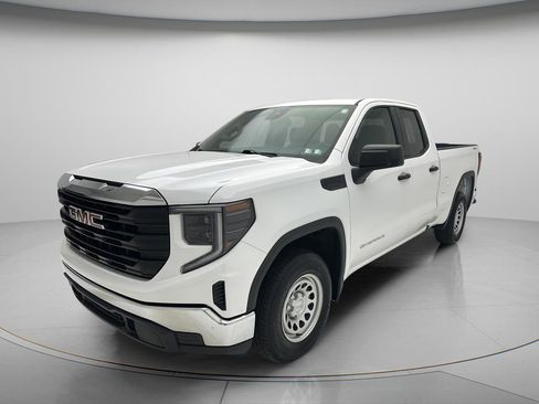 Used 2023 GMC Sierra 1500 Pro w/ Pro Value Package AWD/4WD image 3