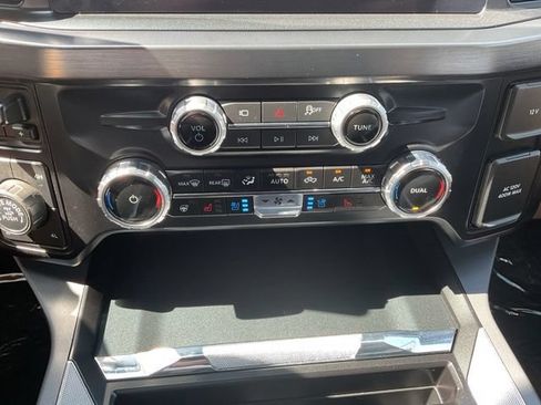 Used 2025 Ford F350 Lariat w/ Lariat Ultimate Package AWD/4WD image 22