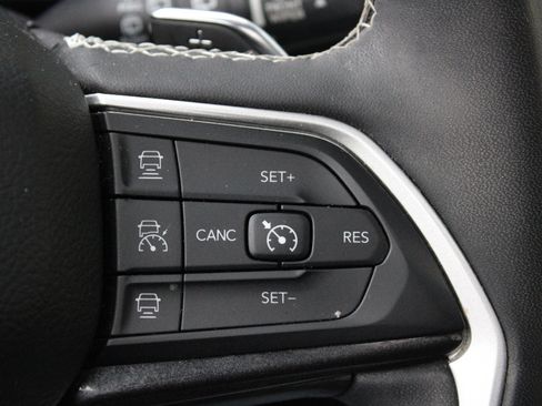 Certified 2023 Jeep Grand Cherokee L Laredo image 17