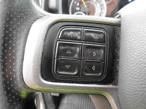Used 2022 RAM 2500 Tradesman w/ Chrome Appearance Group RWD image 8