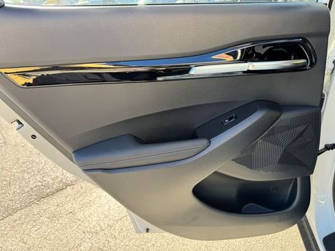 New 2026 Kia Seltos S FWD image 9