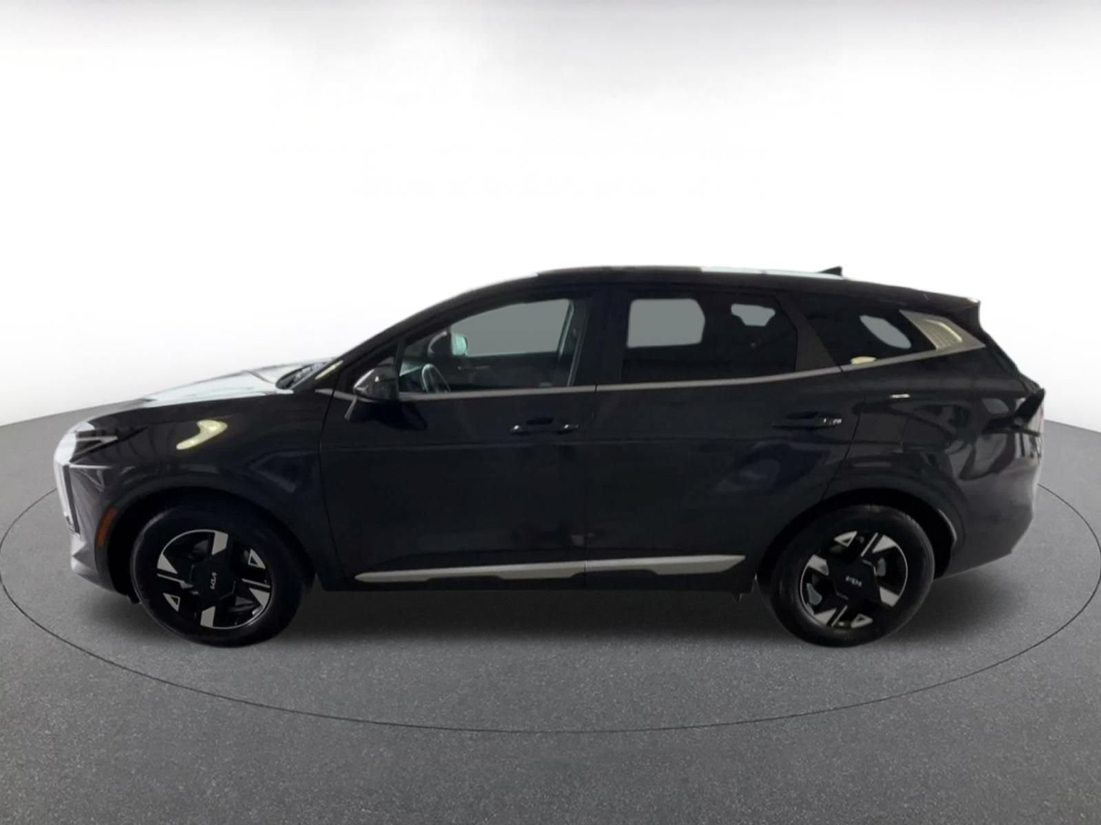Used 2026 Kia Sportage LX FWD image 8