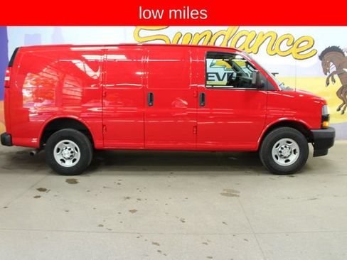 Used 2019 Chevrolet Express 2500 RWD image 1