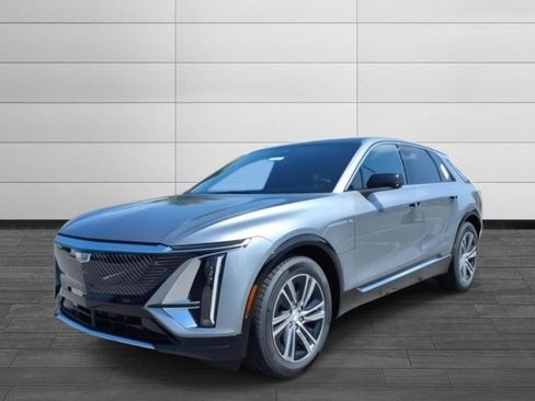 New 2025 Cadillac Lyriq Luxury AWD/4WD image 1