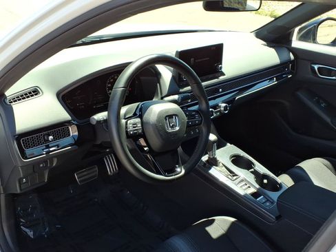 Used 2025 Honda Civic Sport image 5