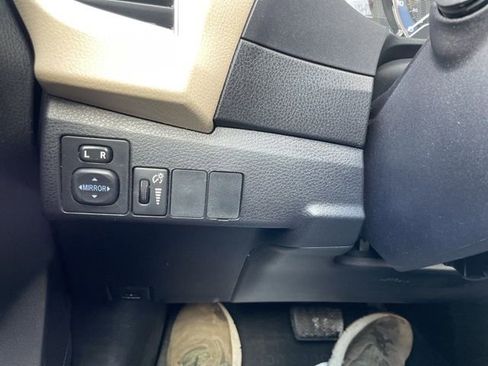 Used 2016 Toyota Corolla LE image 24