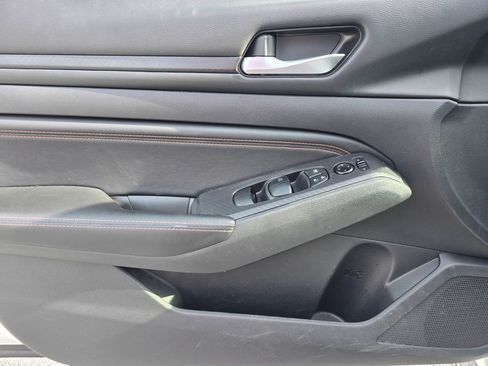 Used 2019 Nissan Altima 2.5 SR w/ SR Premium Package FWD image 8