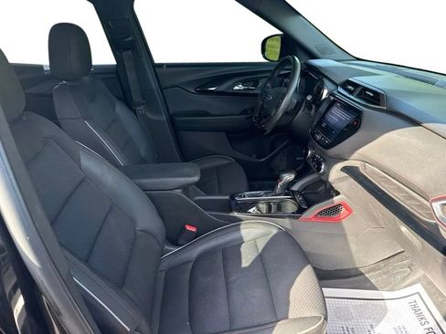 Used 2022 Chevrolet TrailBlazer RS w/ Technology Package AWD/4WD image 14