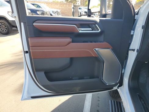 New 2026 GMC Sierra 3500 Denali Ultimate AWD/4WD image 13