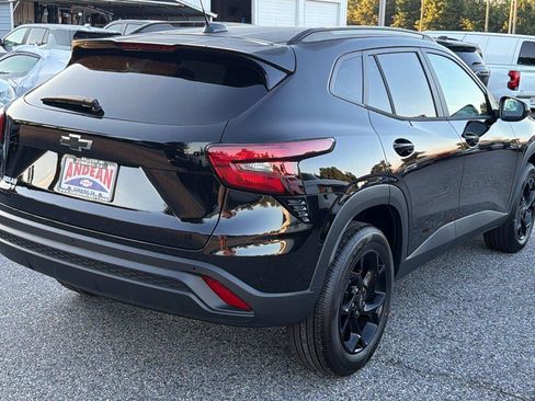 New 2026 Chevrolet Trax LT w/ Driver Confidence Package FWD image 8