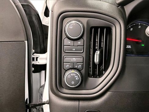 Used 2025 Chevrolet Silverado 3500 W/T image 31