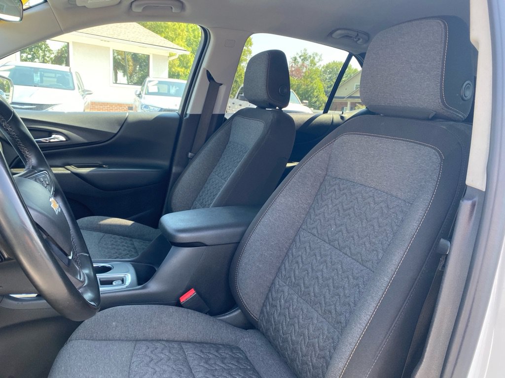 Used 2024 Chevrolet Equinox LT FWD image 29