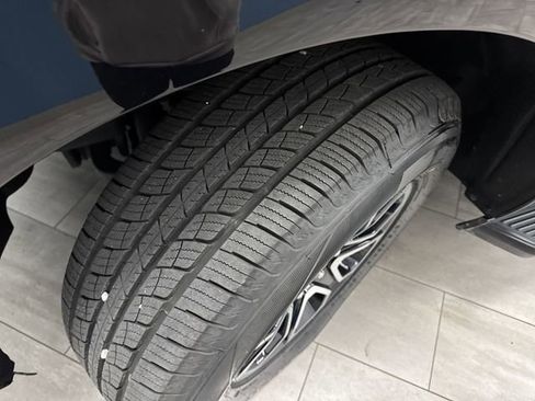 Used 2024 Ford Expedition Max XLT image 41