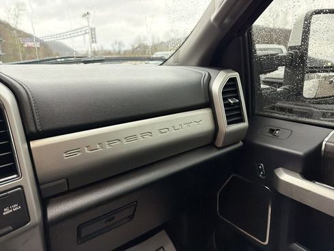 Used 2020 Ford F250 Lariat w/ Lariat Value Package image 22