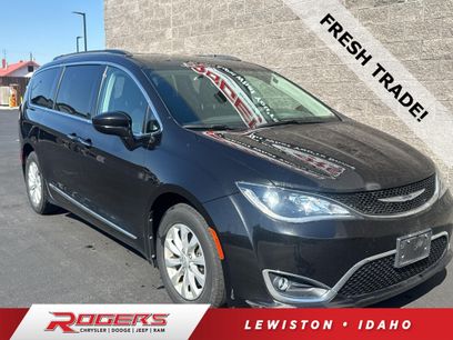 Used 2017 Chrysler Pacifica Touring-L