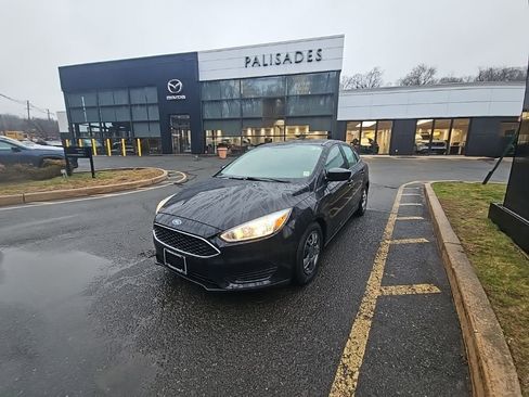 Used 2016 Ford Focus S image 4