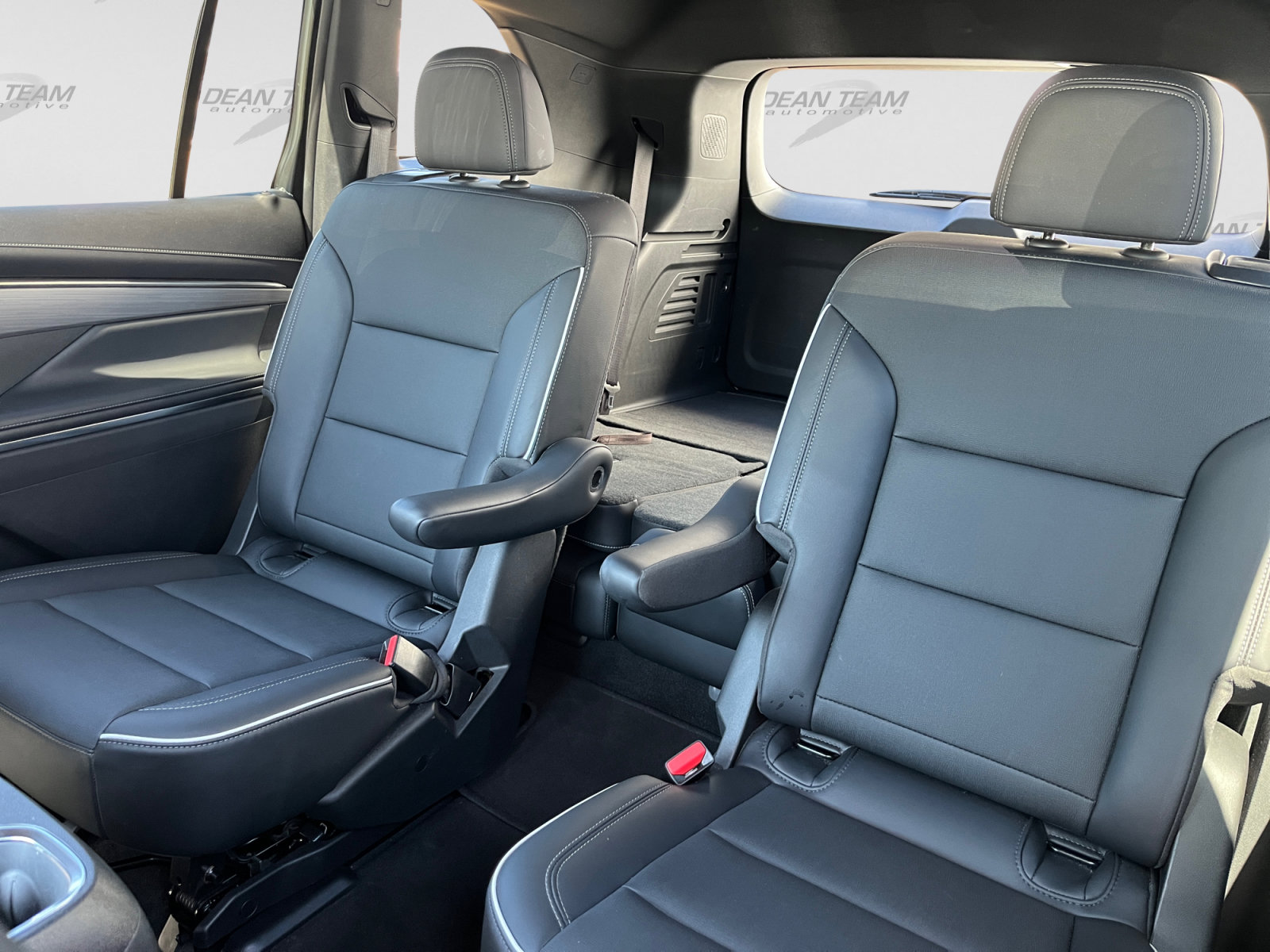 Used 2025 Buick Enclave Preferred AWD/4WD image 15