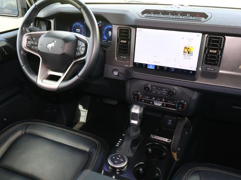 Used 2025 Ford Bronco Badlands AWD/4WD image 11