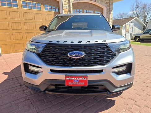 Used 2023 Ford Explorer ST-Line w/ Class IV Trailer Tow Package image 8