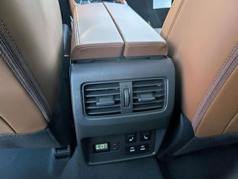 Used 2026 Nissan Rogue Platinum w/ Platinum Premium Package AWD/4WD image 24