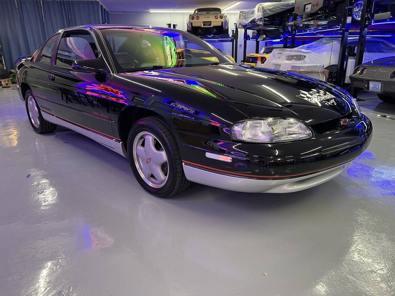Used 1995 Chevrolet Monte Carlo Z34 FWD image 2