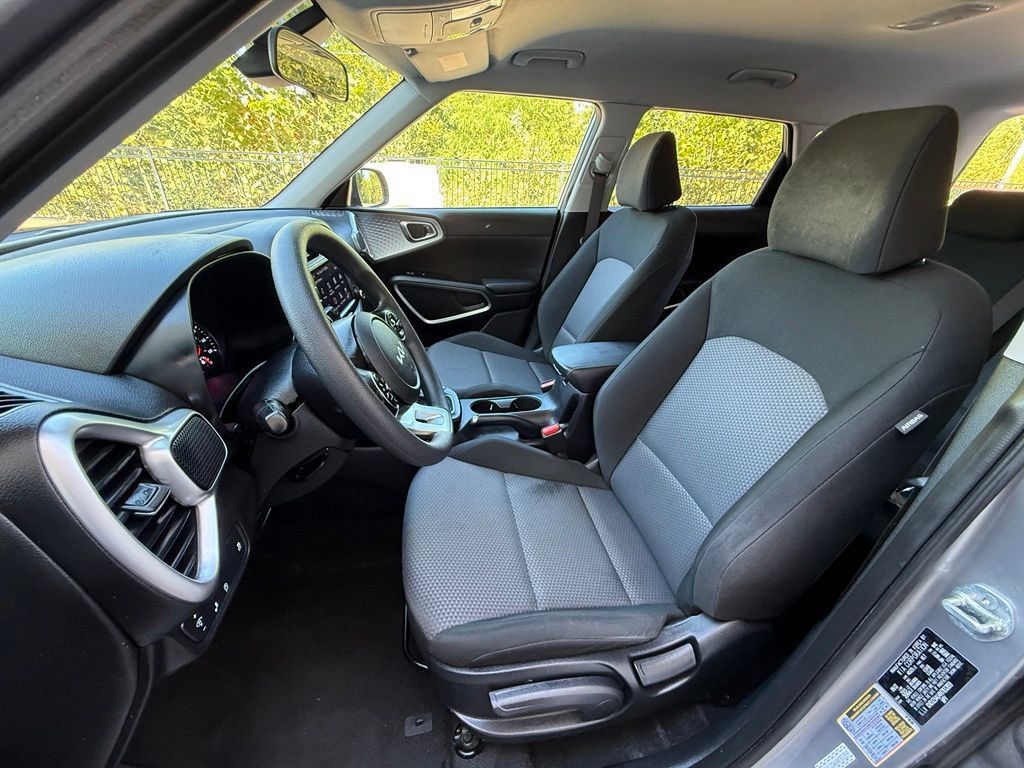 Used 2022 Kia Soul LX w/ Technology Package FWD image 23