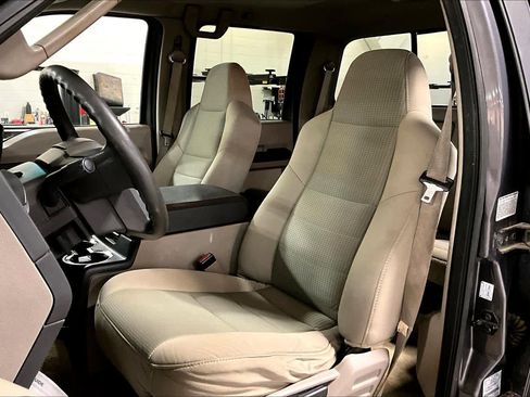 Used 2008 Ford F350 XLT image 7