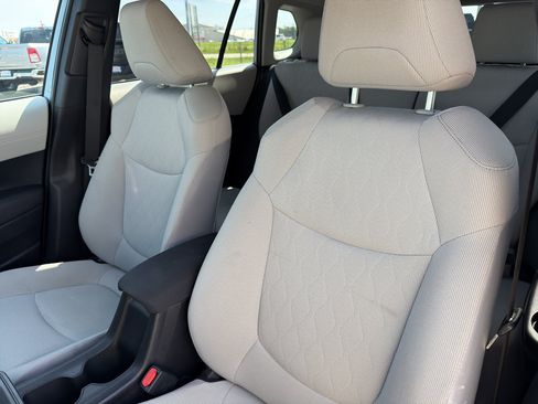 Used 2026 Toyota Corolla Cross LE FWD image 21