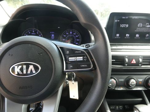 Used 2020 Kia Forte LXS image 17