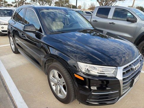 Used 2019 Audi Q5 2.0T Premium w/ Convenience Package image 3