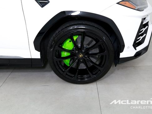 Used 2019 Lamborghini Urus AWD/4WD image 33