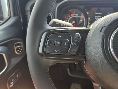 Used 2026 Jeep Wrangler Unlimited Rubicon AWD/4WD image 34